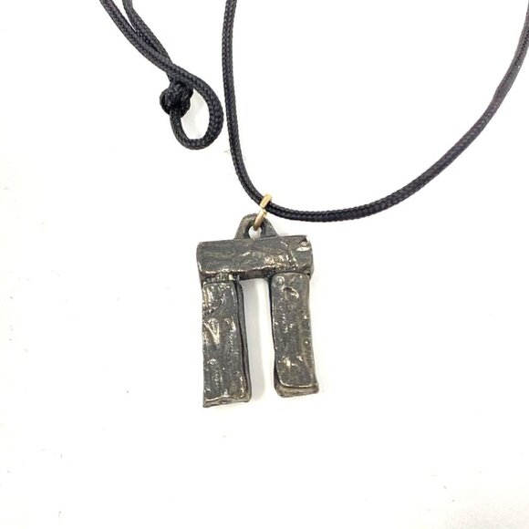 Stonehenge Trilithon Souvenir Cord Necklace Pendant Stones Celtic History - Picture 4 of 7
